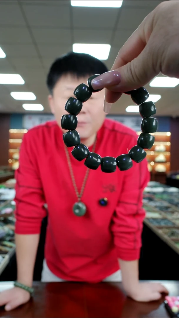 未镶嵌手链透闪石质玉14