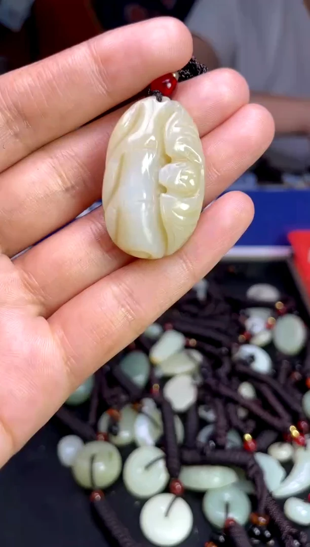 未镶嵌和田玉挂件1