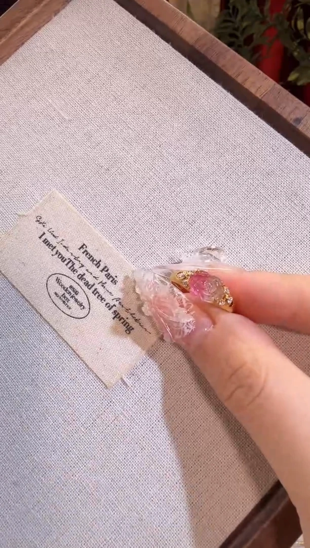 碧玺戒指18K金镶嵌西瓜花花