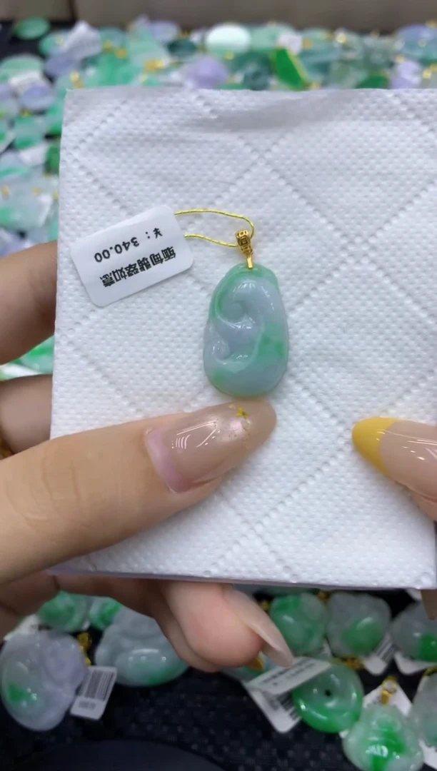 颈饰未镶嵌翡翠天然缅甸翡翠A货