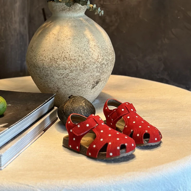 女童公主凉鞋夏季新款小女孩包头沙滩鞋儿童软木勃肯鞋婴儿软底鞋