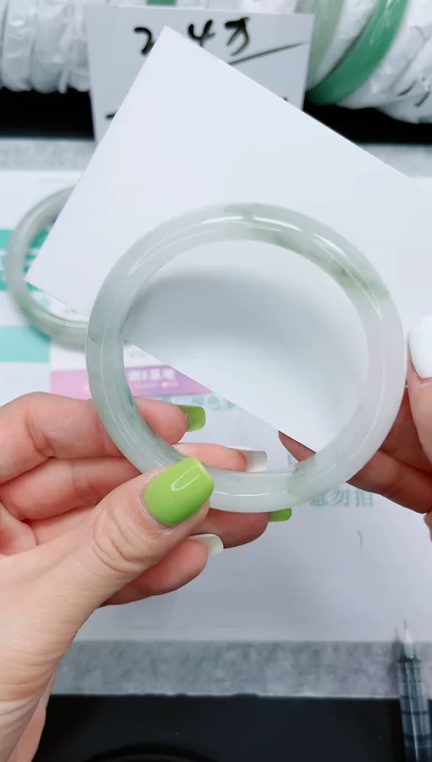 石英质玉手镯未镶嵌650/59