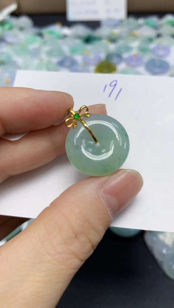 颈饰18K金镶嵌翡翠天然缅甸翡翠A货翡翠百元以上9元证书费自理