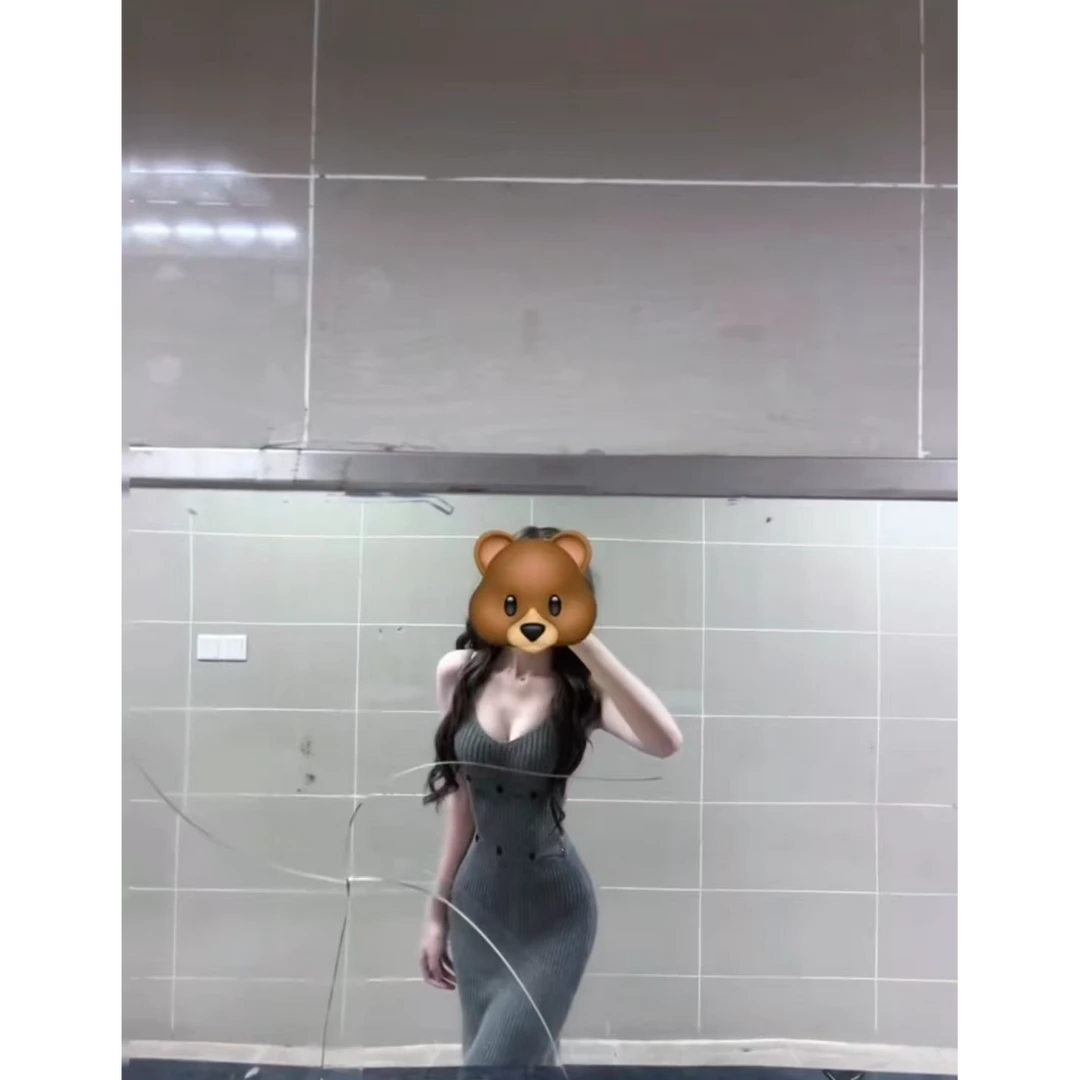 法式纯欲风灰色针织连衣裙子女2025新款早秋短款开衫包臀长裙套装