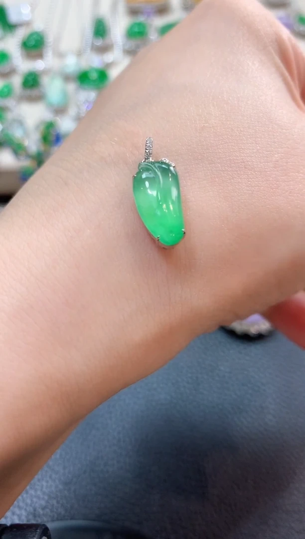 翡翠18K金镶嵌吊坠(不含链)m19