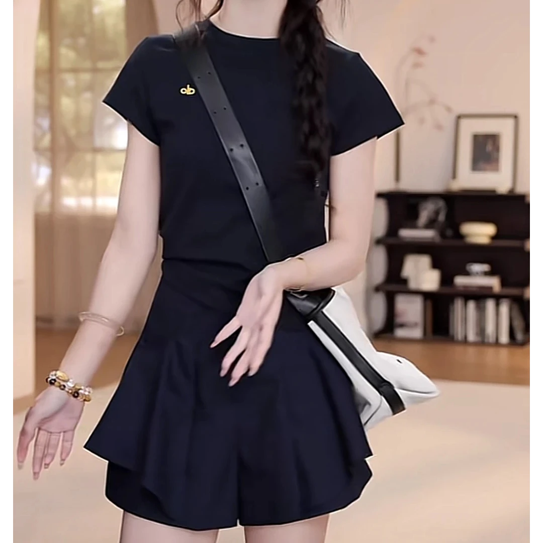 设计感显瘦气质裙裤休闲短裤女2025夏季新款时尚小香风百搭女装