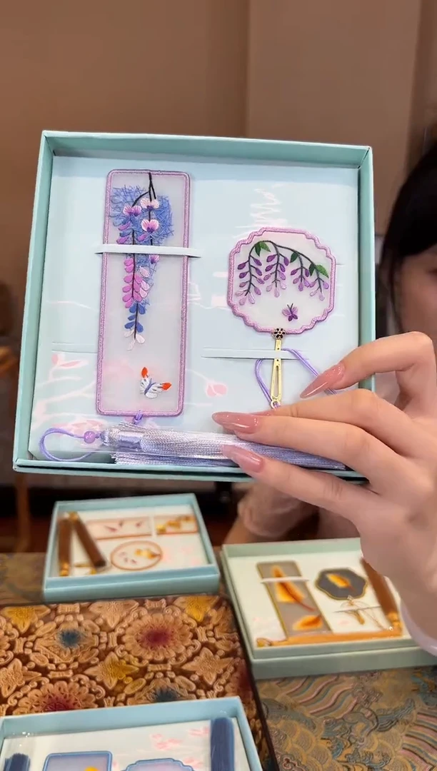 刺绣苏绣手工刺绣双面绣书签