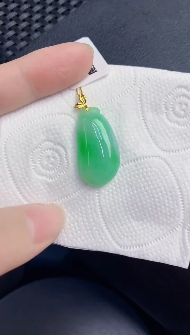 颈饰18K金镶嵌翡翠天然翡翠缅甸A货