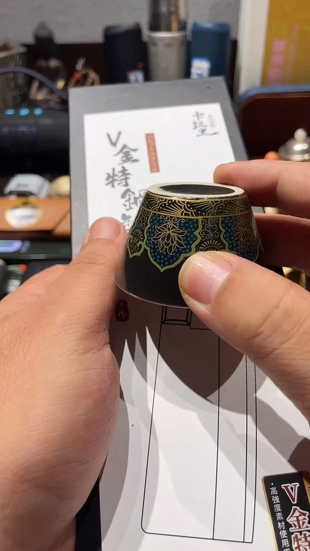 瓷片闪购商品 如图所示