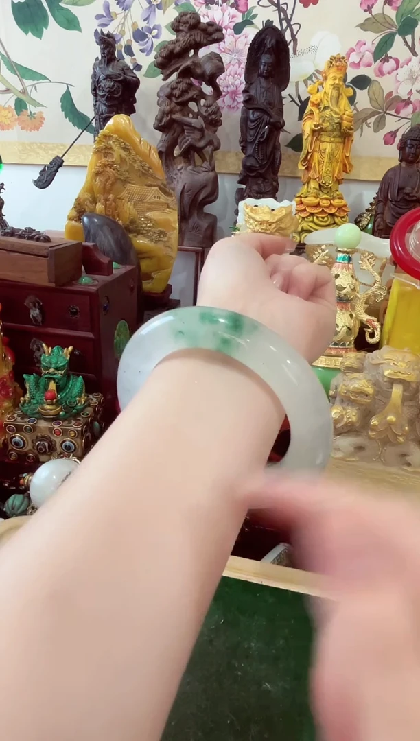 绿翠镯老板娘主播推荐推荐