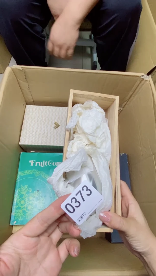 瓷片B****勃O373默认微瑕，谨慎参拍