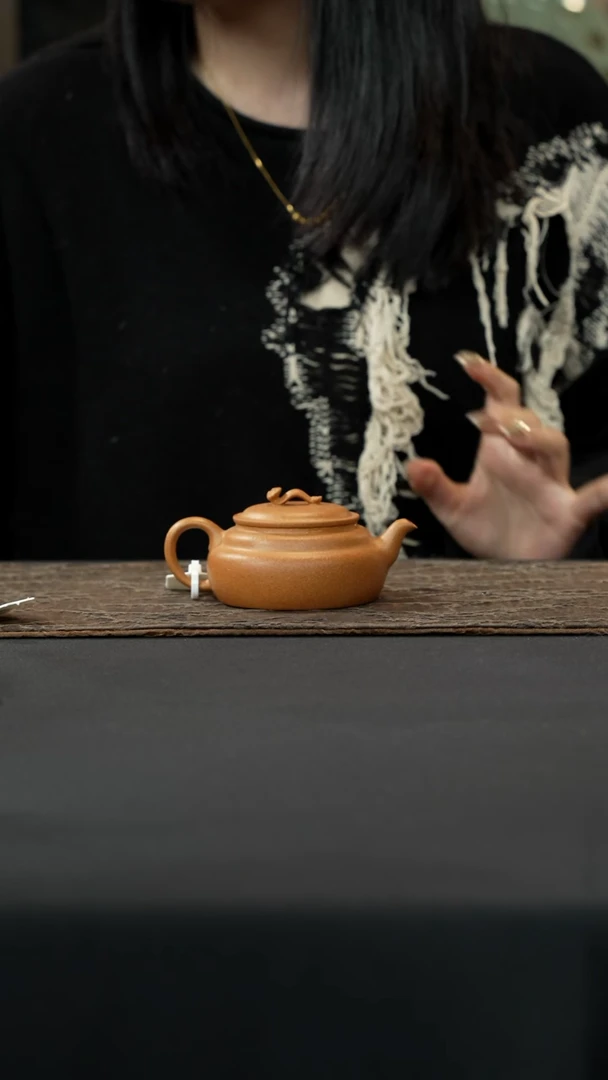 【闪购商品】紫砂茶壶黄降坡玉如意刻绘160cc