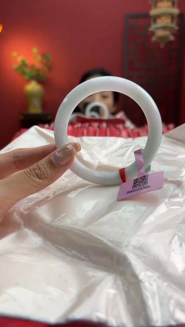 未镶嵌手镯（圆镯）翡翠翡翠手镯4