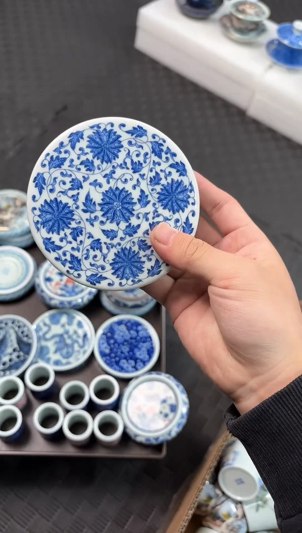 其他景德镇陶瓷茶具缠枝莲盖置