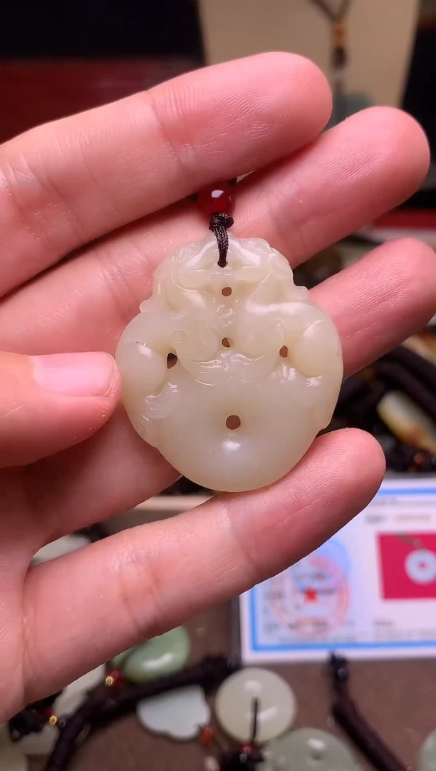 颈饰未镶嵌和田玉新疆料青海料清水和田玉吊坠