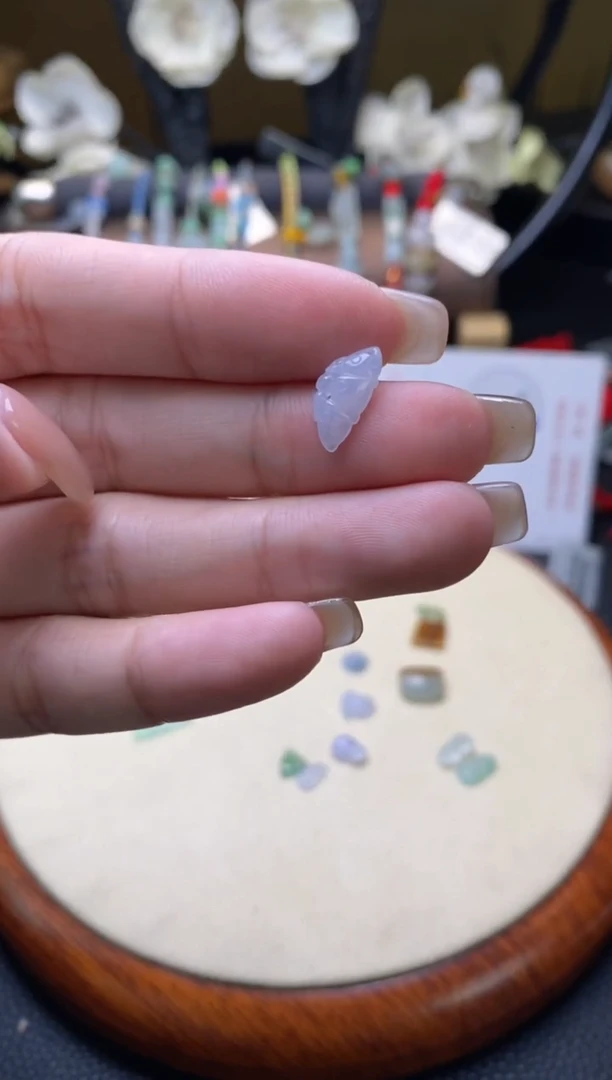 颈饰未镶嵌翡翠净货15843