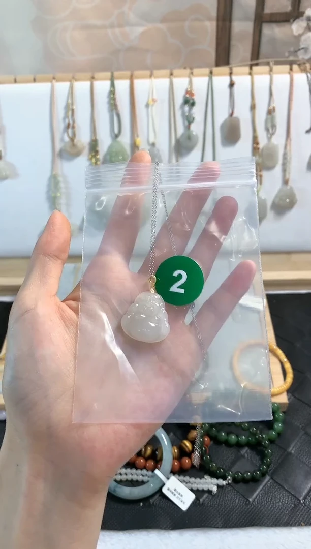 和田玉未镶嵌颈饰哈**好佛公4