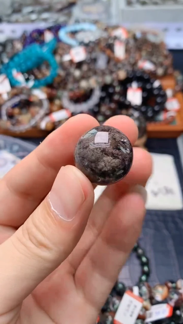 未镶嵌吊坠(赠链)水晶68