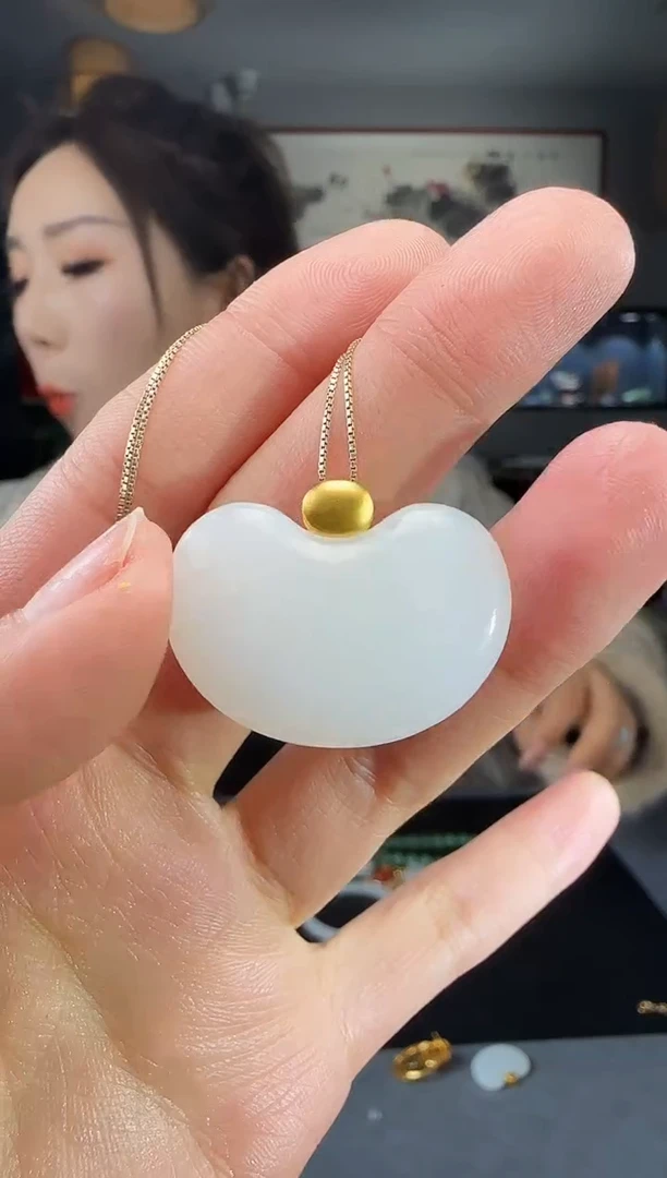 【闪购商品】和田玉吊坠(不含链)18K金镶嵌1