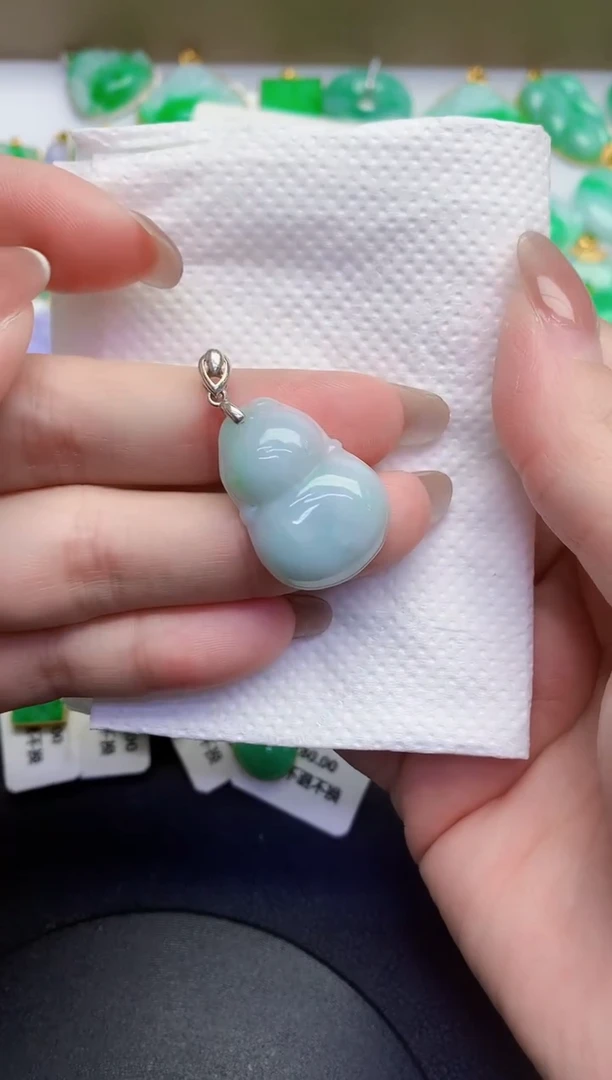 颈饰未镶嵌翡翠缅甸天然翡翠A货