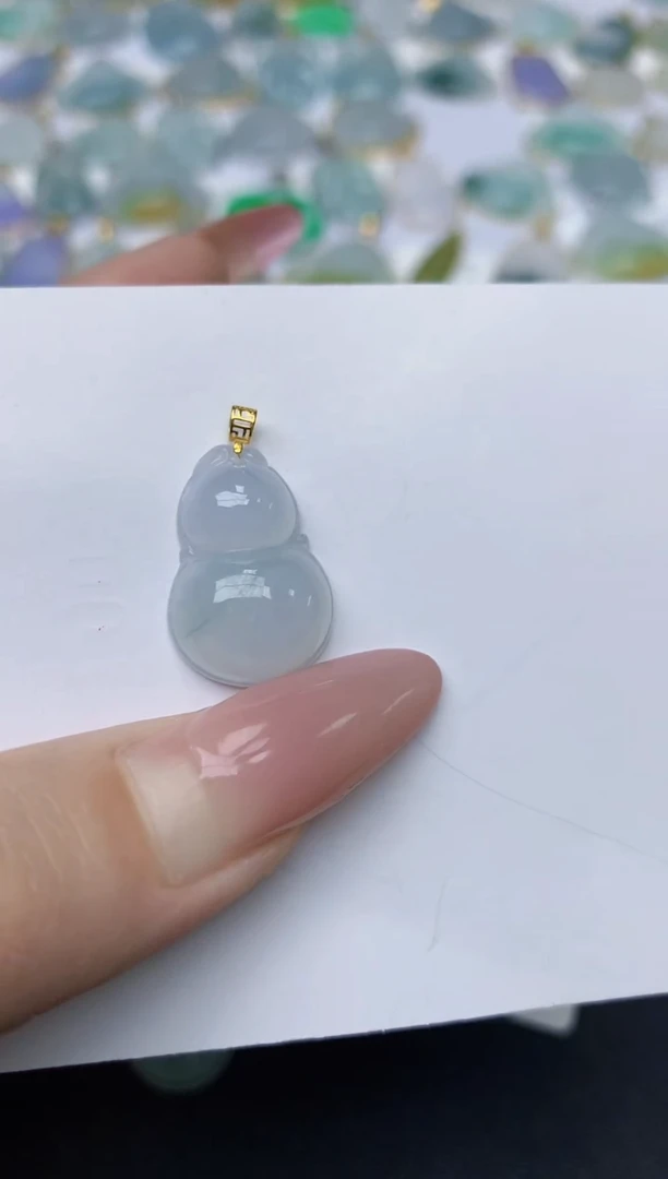 翡翠18K金镶嵌颈饰天然翡翠A货