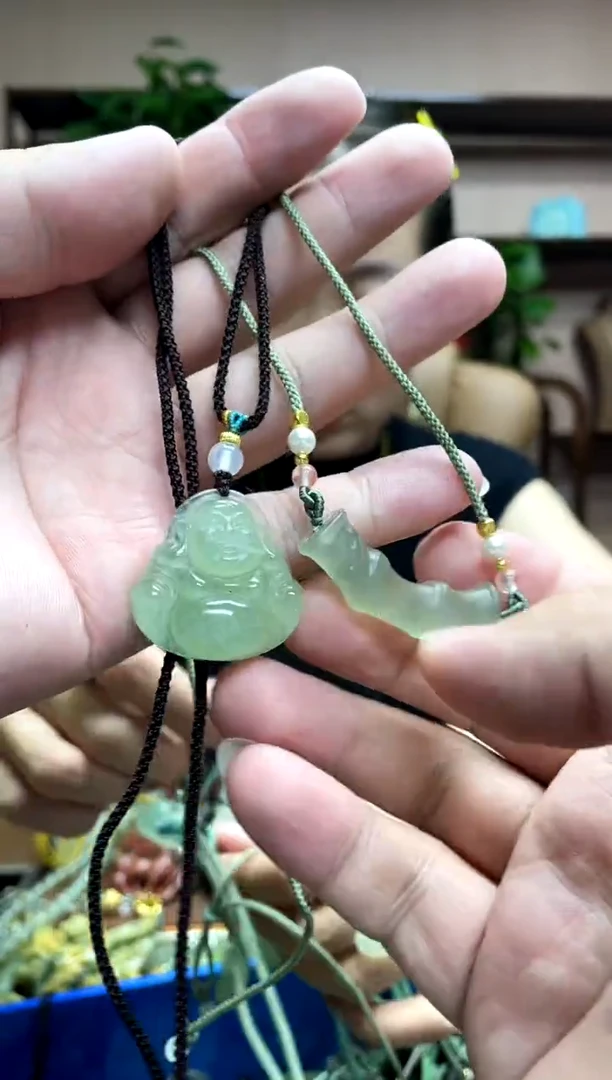 未镶嵌岫玉吊坠·