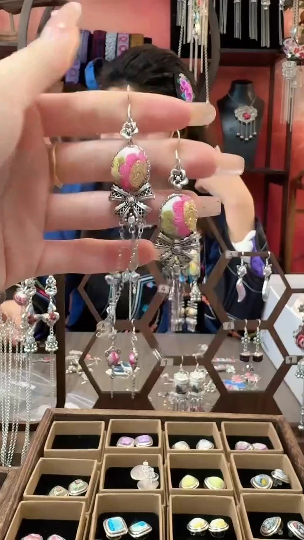 织绣云织谣民族风精美饰品   14***