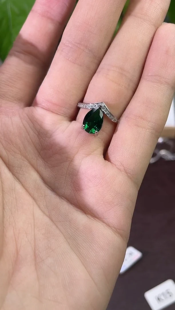 合金合成钻石皇冠戒指