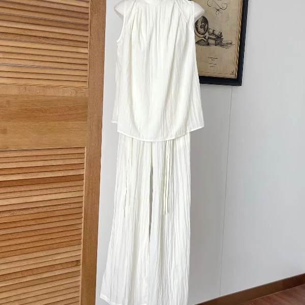 清冷感休闲套装女2025春慵懒松弛感宽松无袖上衣阔腿长裤两件套