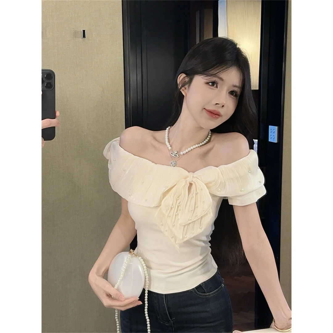 小香风荷叶边缎面短袖t恤女夏纯欲一字肩露肩上衣高级感独特绝美