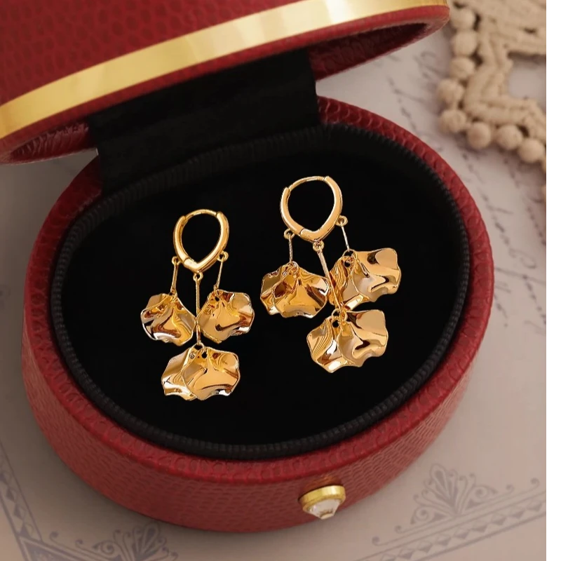 铜合金耳饰 金色银杏叶金属小众2025新款爆款高级感耳饰方圆脸