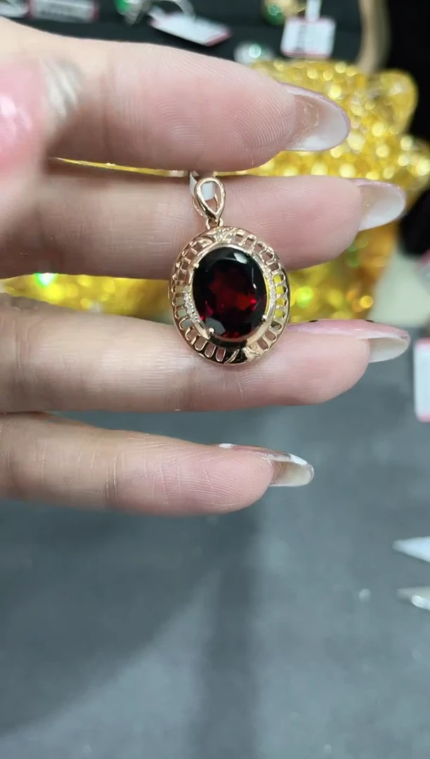 石榴石吊坠18K金镶嵌吊坠