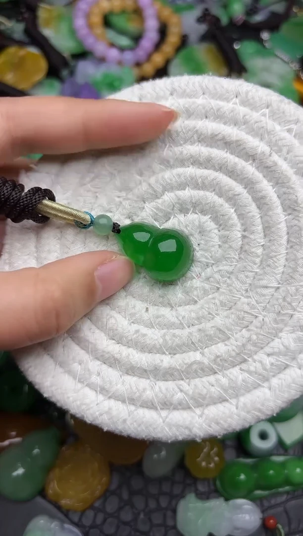 颈饰未镶嵌翡翠缅甸翡翠吊坠