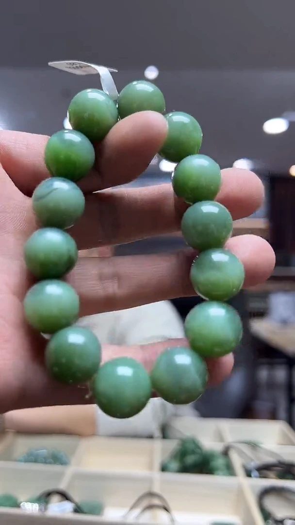 未镶嵌手链和田玉（碧玉）精品-多样性发货其中发一