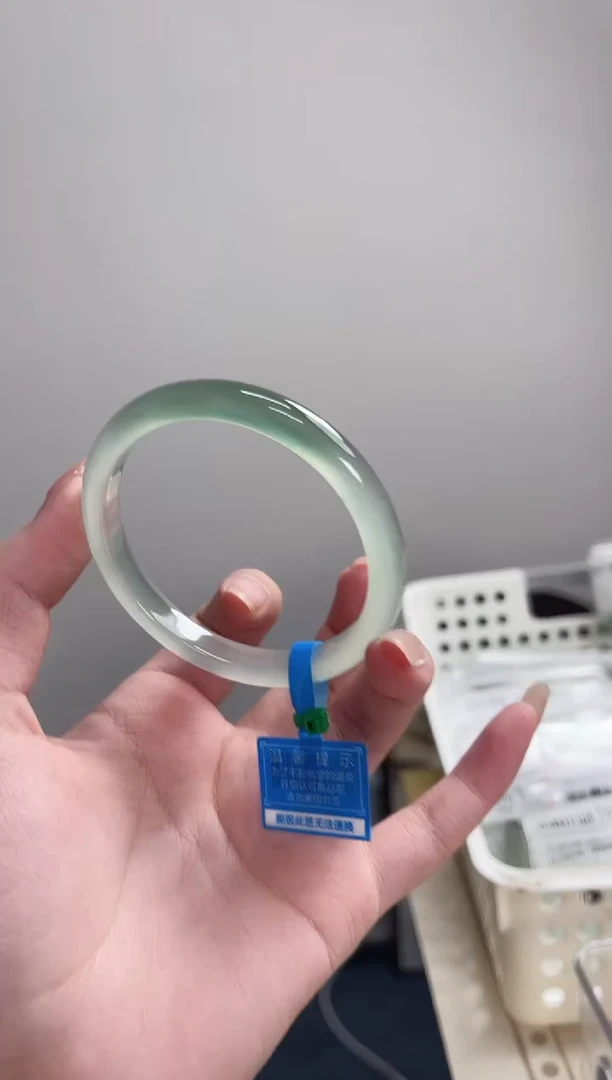 玛瑙/玉髓手镯未镶嵌56圈窄条