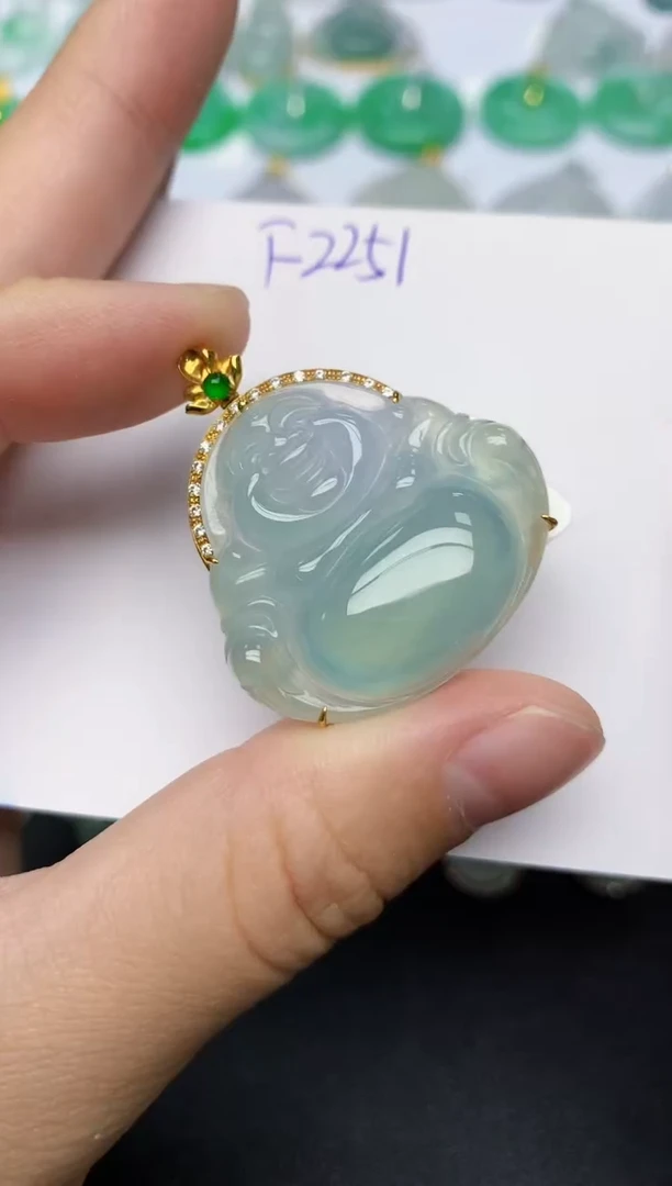 颈饰18K金镶嵌翡翠 天然缅甸A货翡翠百元以上9元证书费自理