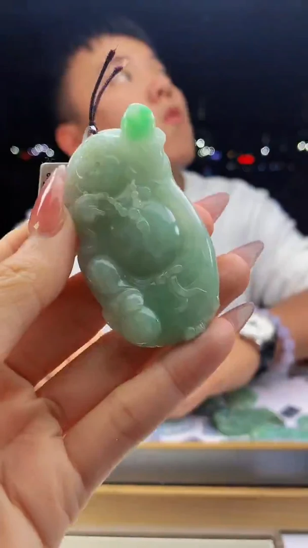 未镶嵌定制翡翠派*星天然A货翡翠