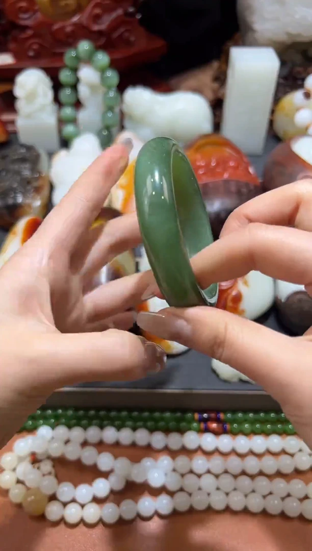 未镶嵌和田玉把件顺****6和田玉