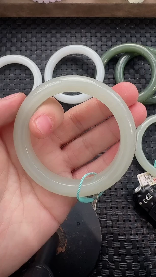 颈饰未镶嵌和田玉手镯圈口53-62