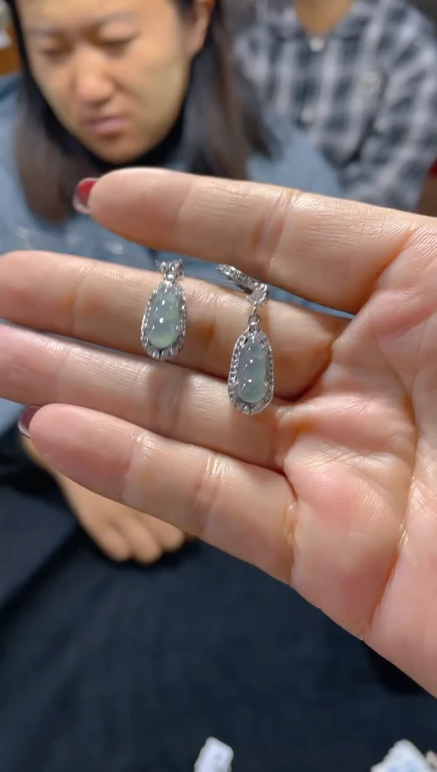 【闪购商品】翡翠颈饰未镶嵌天然A货翡翠假一罚四（多样性）