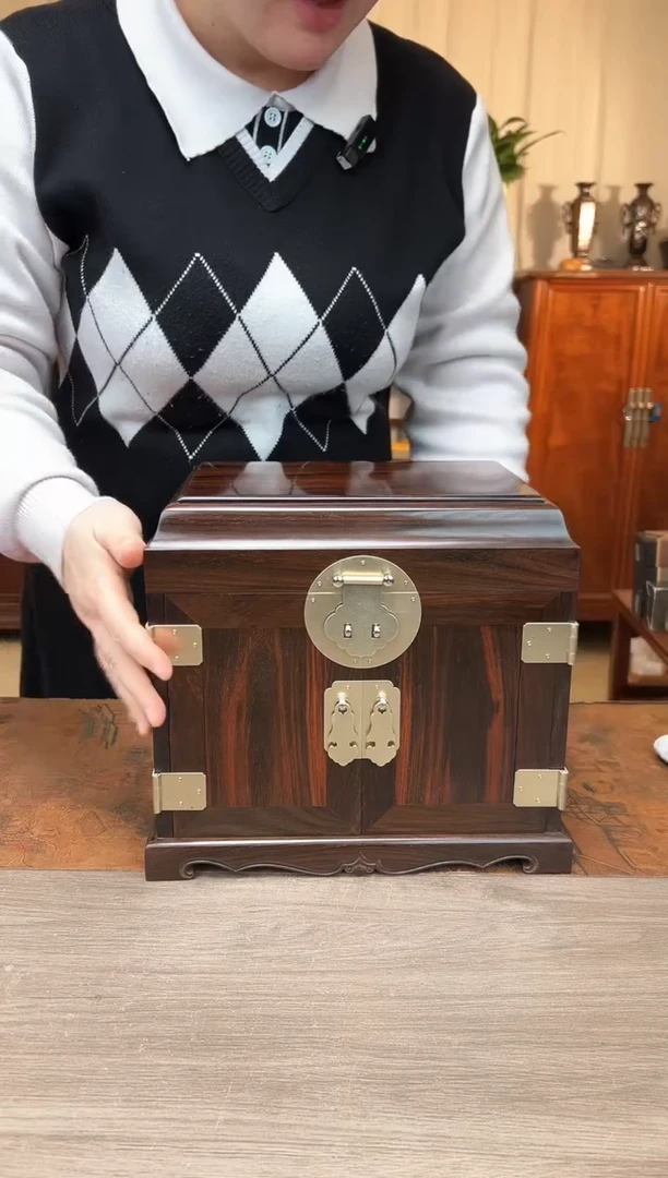 【闪购商品】红酸枝木类成套家具大红酸枝 官皮箱29*21.5*26