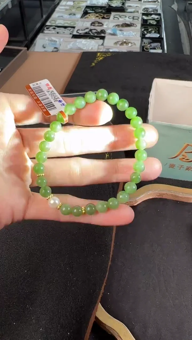 未镶嵌手链和田玉多样性发1