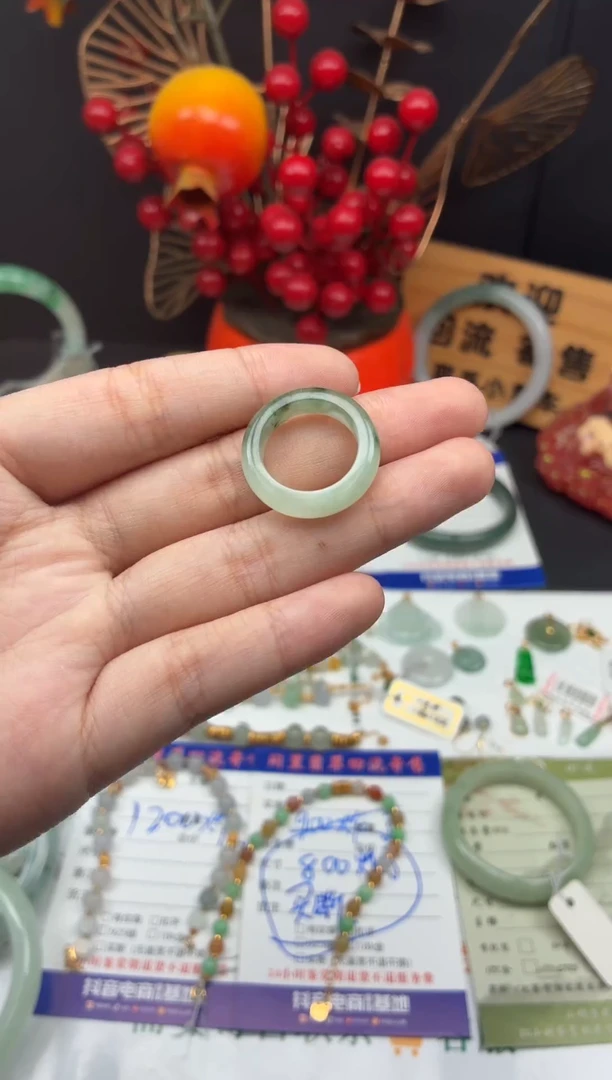 未镶嵌戒圈翡翠戒圈