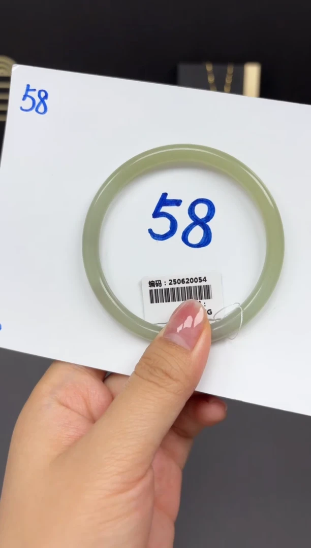 和田玉手镯未镶嵌0054