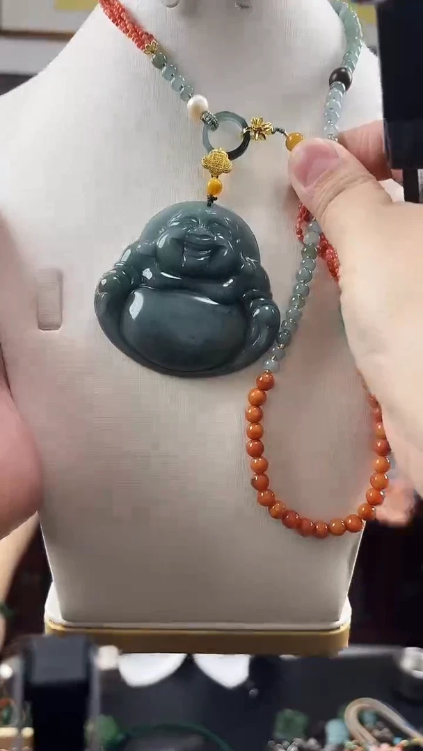 颈饰未镶嵌翡翠佛公