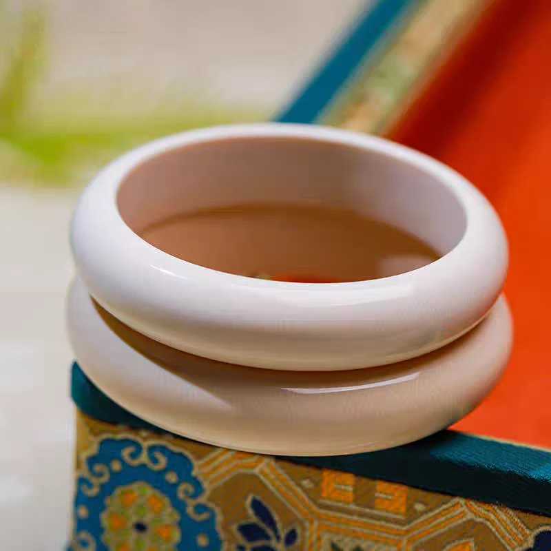 1319号白色丫丫工艺品手镯