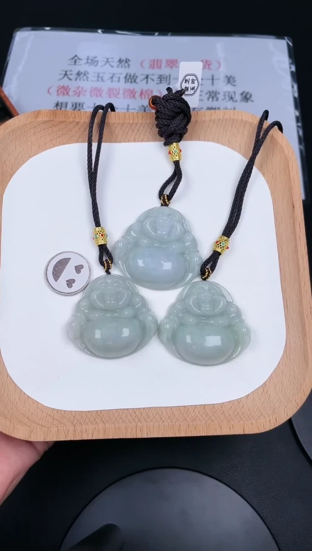 翡翠未镶嵌颈饰LA007翡翠绿大佛+送同款绳子（多样性发其一）