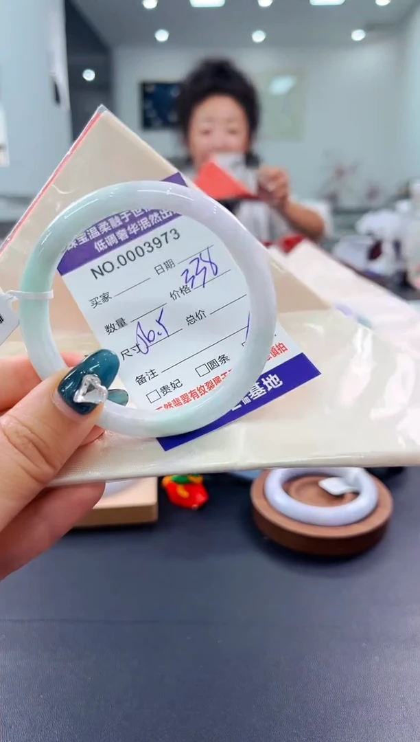 翡翠手镯未镶嵌天然缅甸A货翡翠