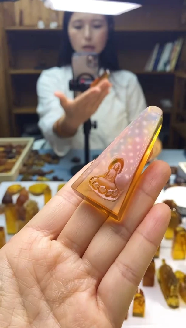 琥珀颈饰未镶嵌SN69-5（悟道）有个小隔层