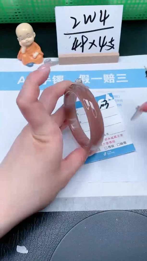【闪购商品】石英质玉手镯未镶嵌203-56.5